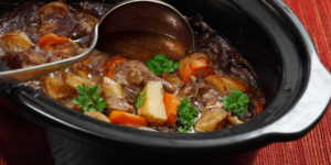 Beginners Guide to Using a Slow Cooker - Mama Coops Kitchen UK
